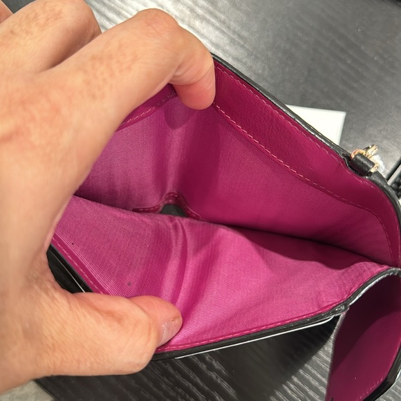 Authentic Dior wallet NWT,this wallet is perfect and lightweight. - Picture 6 of 7